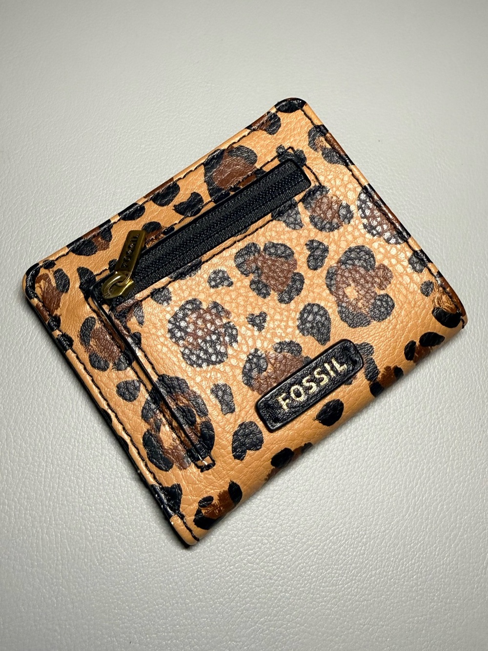 Fossil Logan RFID Leopard Print Mini Wallet – NWOT